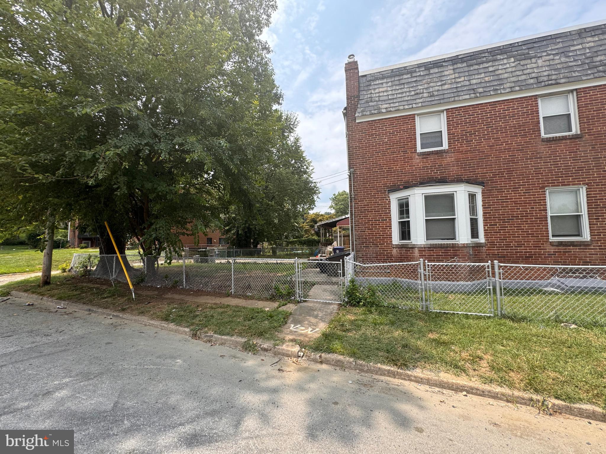 YALE HEIGHTS - Residential Lease