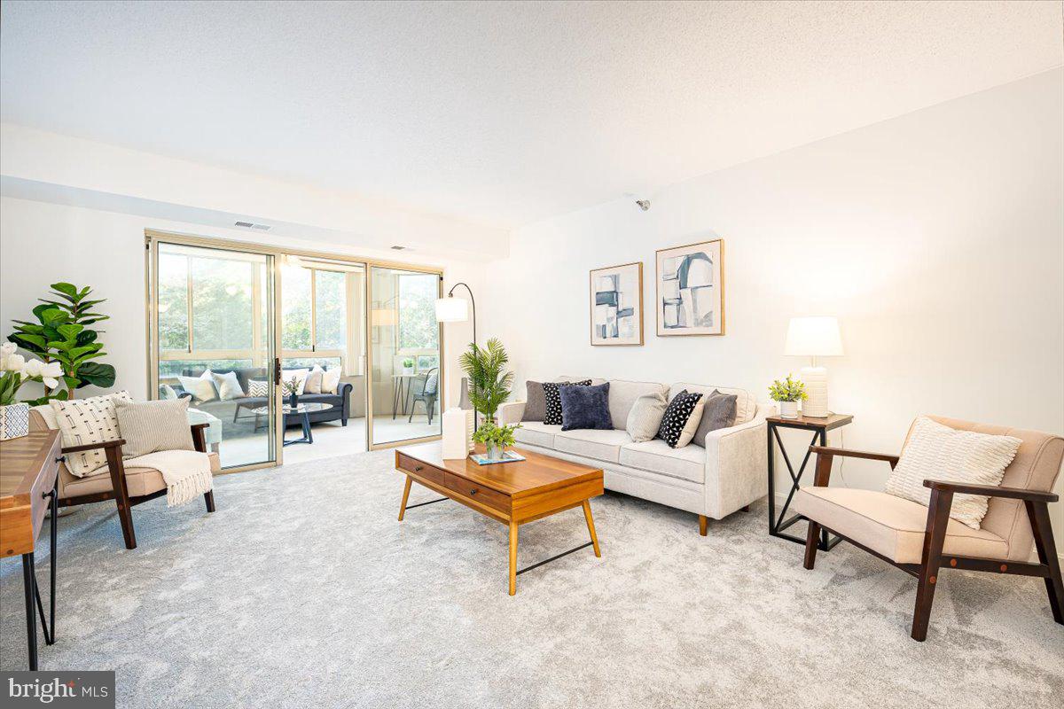 LEISURE WORLD - Residential