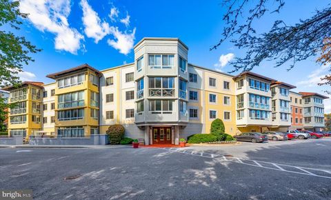 Photo of 14805 Pennfield Circle #201, SILVER SPRING, MD 20906 (MLS # MDMC2205314) Photo of 14805 Pennfield Circle #201, SILVER SPRING, MD 20906 (MLS # MDMC2205314)