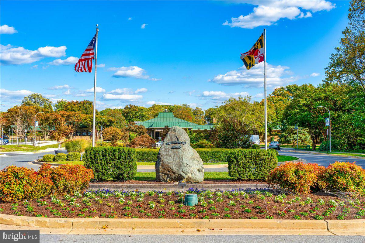 LEISURE WORLD - Residential