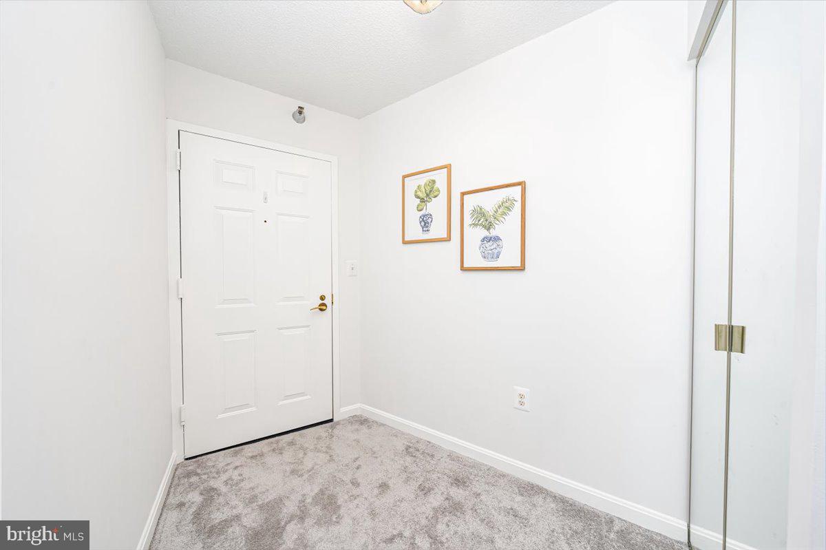 LEISURE WORLD - Residential