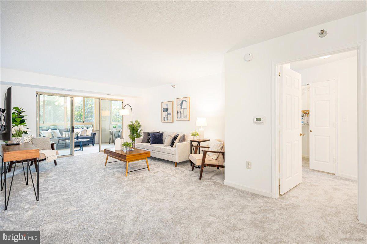 LEISURE WORLD - Residential