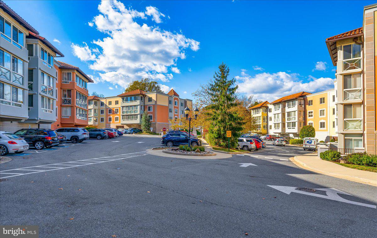 LEISURE WORLD - Residential