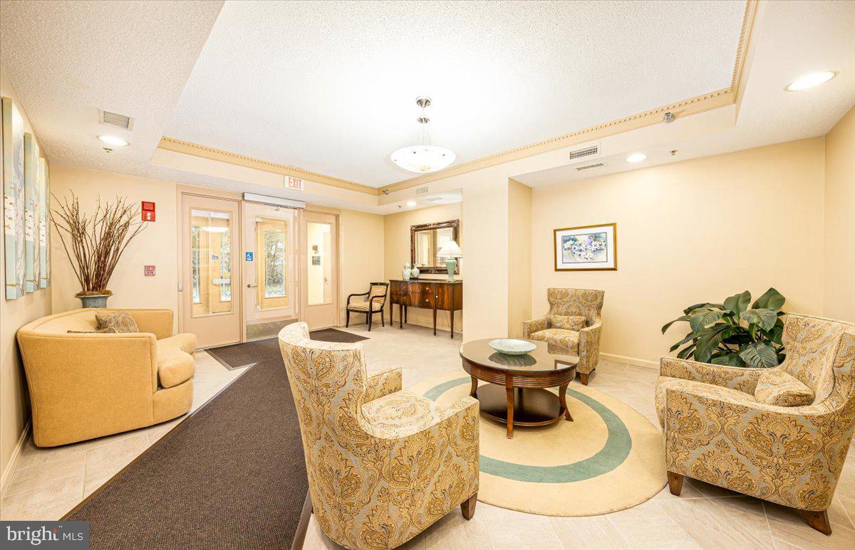 LEISURE WORLD - Residential