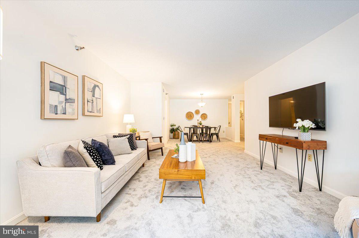 LEISURE WORLD - Residential