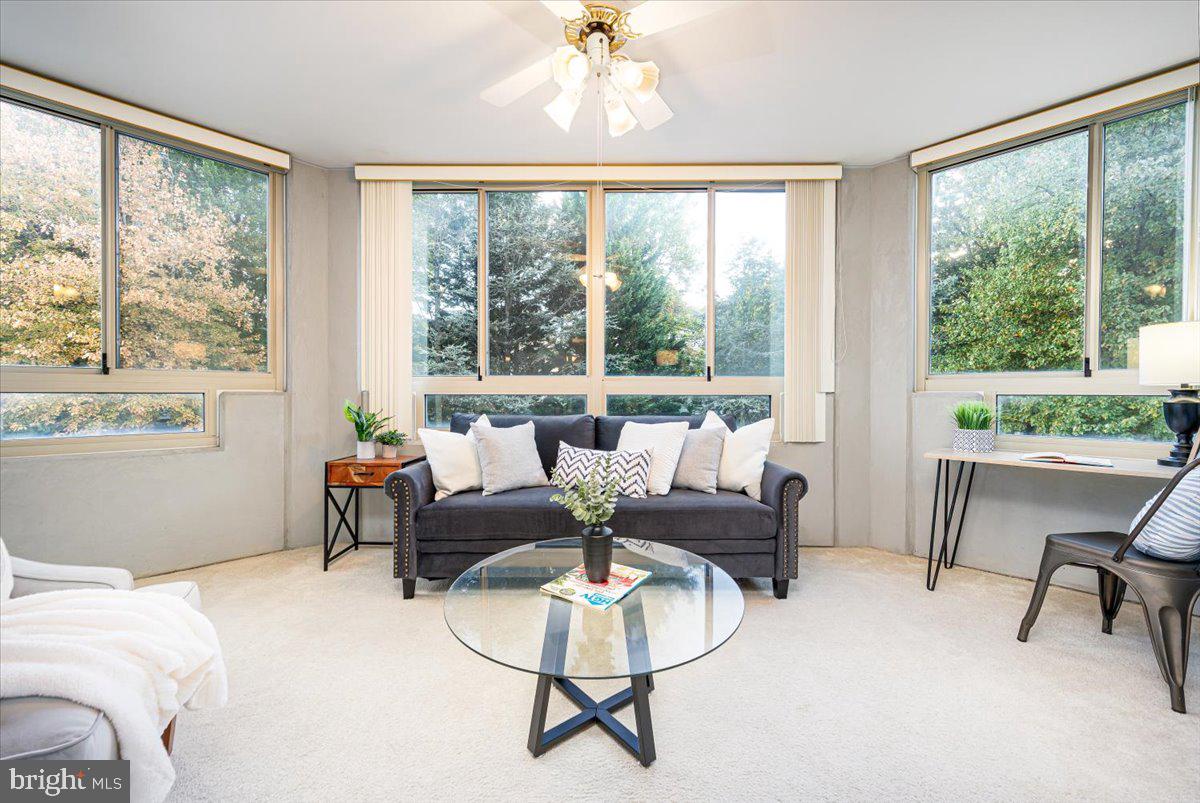 LEISURE WORLD - Residential