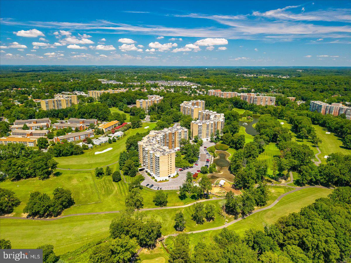 LEISURE WORLD - Residential