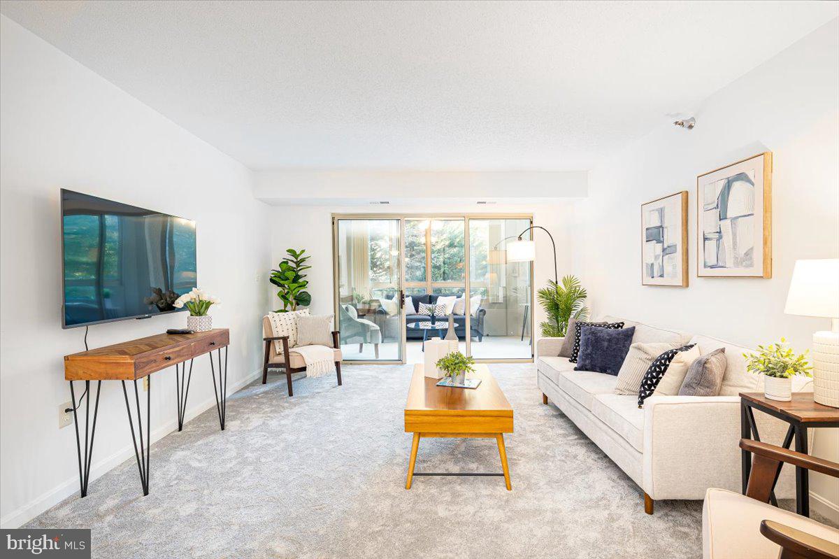 LEISURE WORLD - Residential