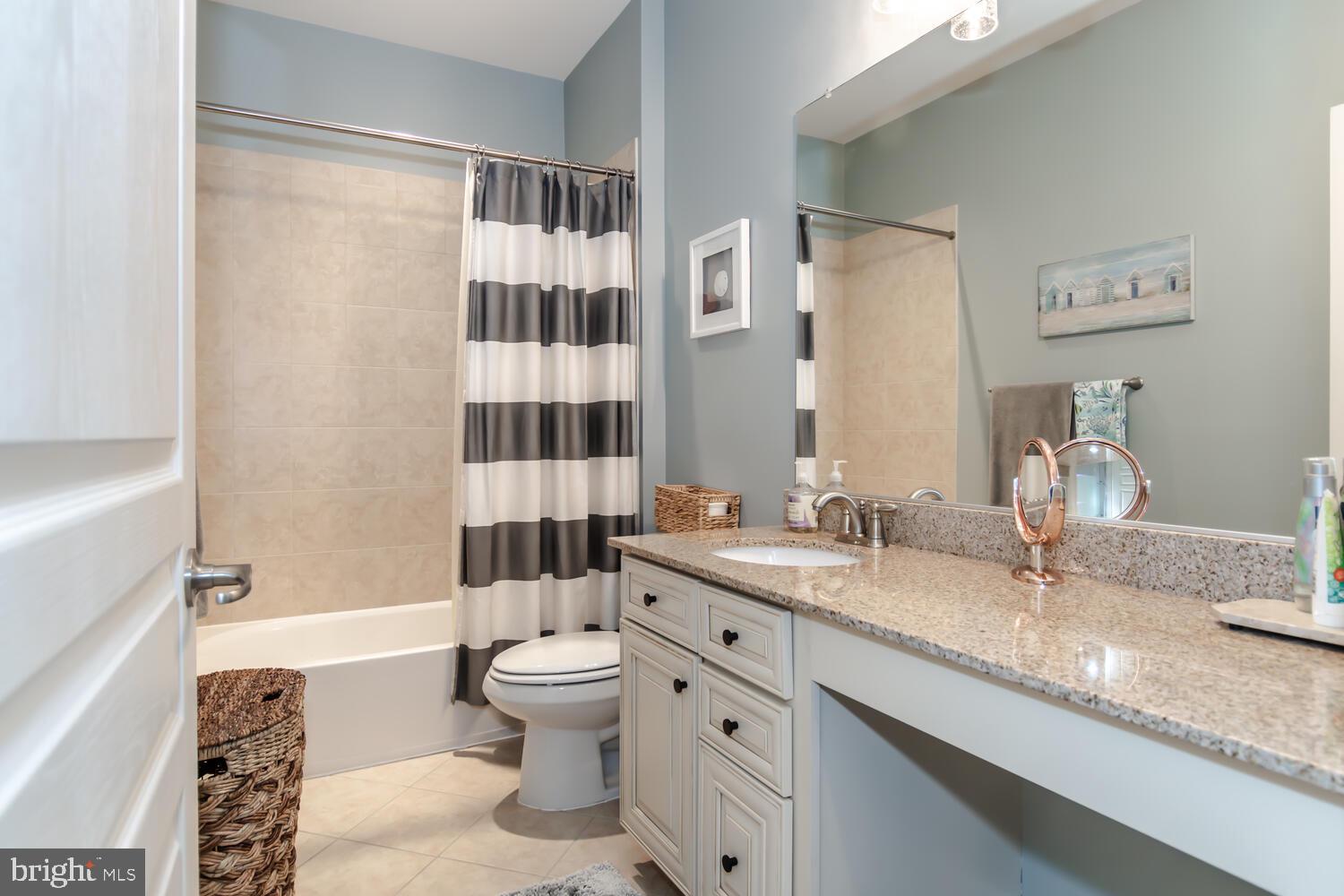 GIBSONS GRANT - Residential