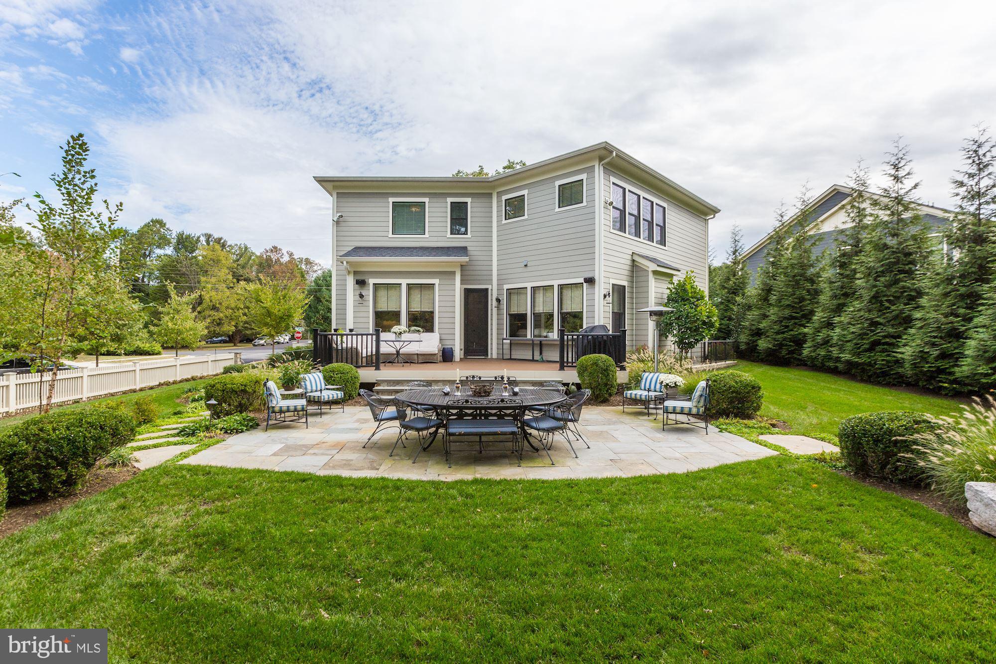 WESTBRIAR COUNTRY CLUB ESTATES - Residential