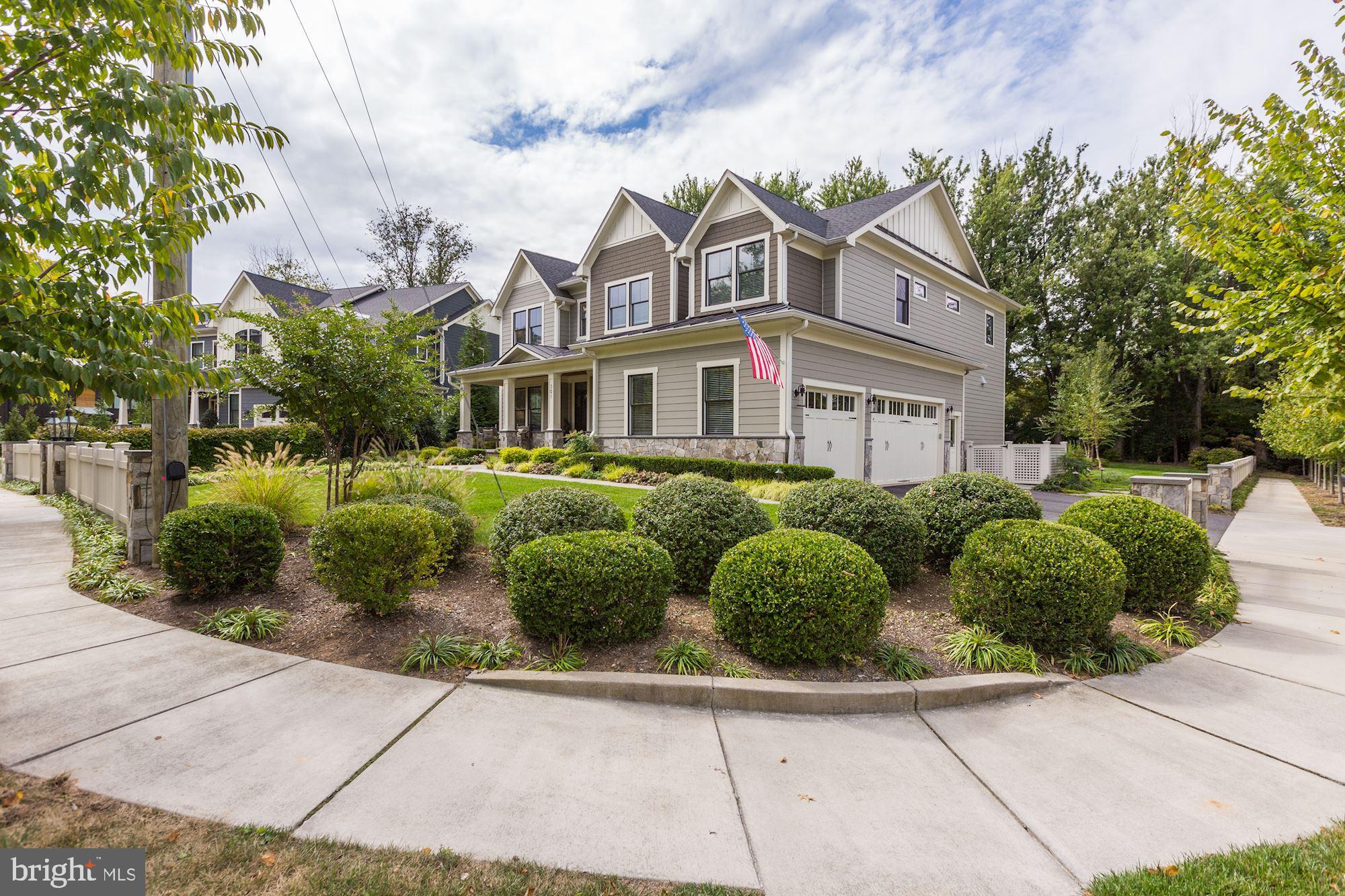 WESTBRIAR COUNTRY CLUB ESTATES - Residential