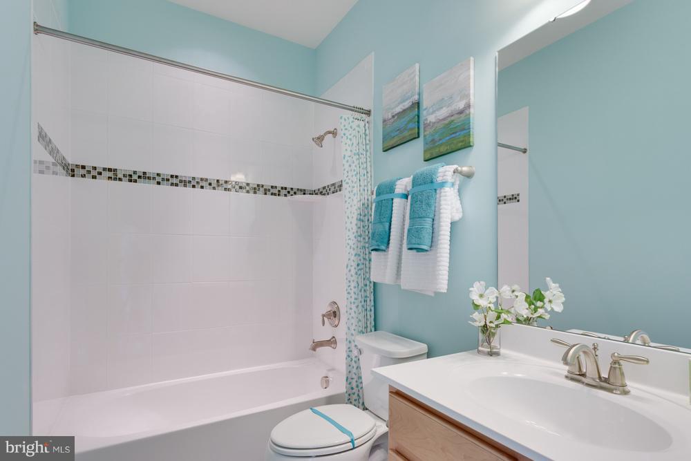 LARGO TOWN CENTER - Residential