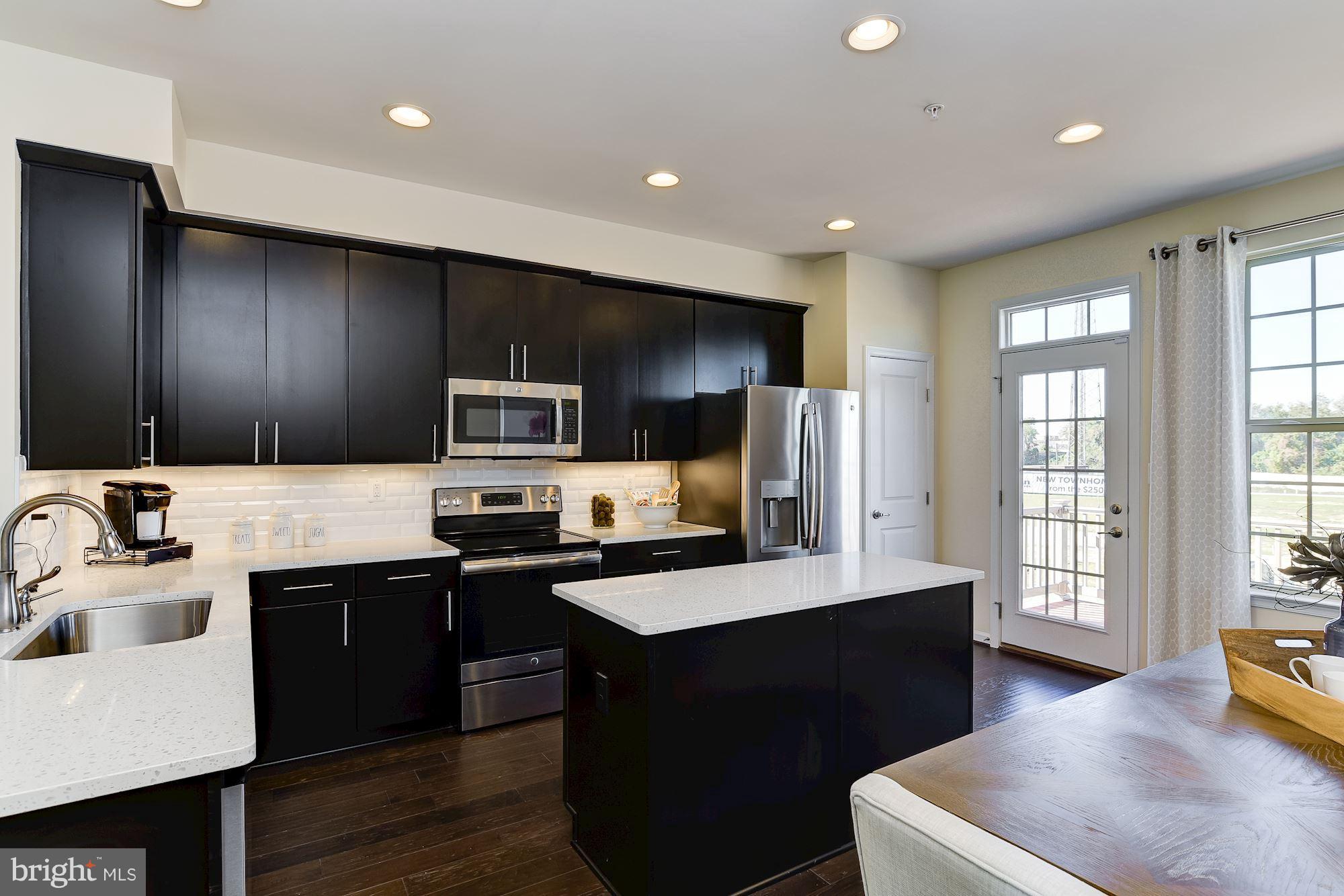 LARGO TOWN CENTER - Residential