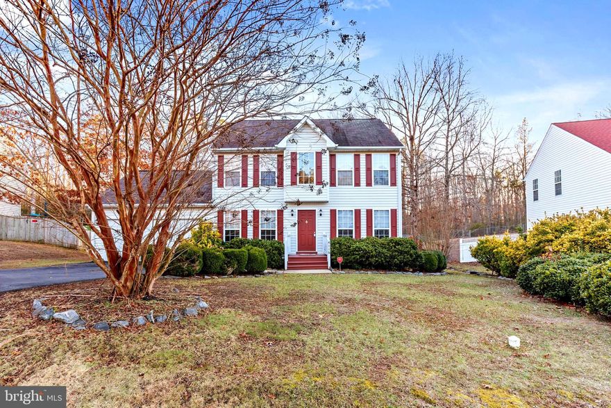 Home is where the heart is or maybe it's in the desirable community of Lancaster Gate !

Nice 3 bed, 3 bath Colonial with oversized garage. Bright and airy kitchen, granite countertops, stainless steel appliances, luxury vinyl plank floors on the main level and carpet in the bedrooms on upper level. Primary suite has a oversized soaking tub  and dual sink vanity. Enjoy the parklike backyard with mature trees and a footbridge crossing over a rock lined dry bed /stream.

Short term rental available. Call listing agent .