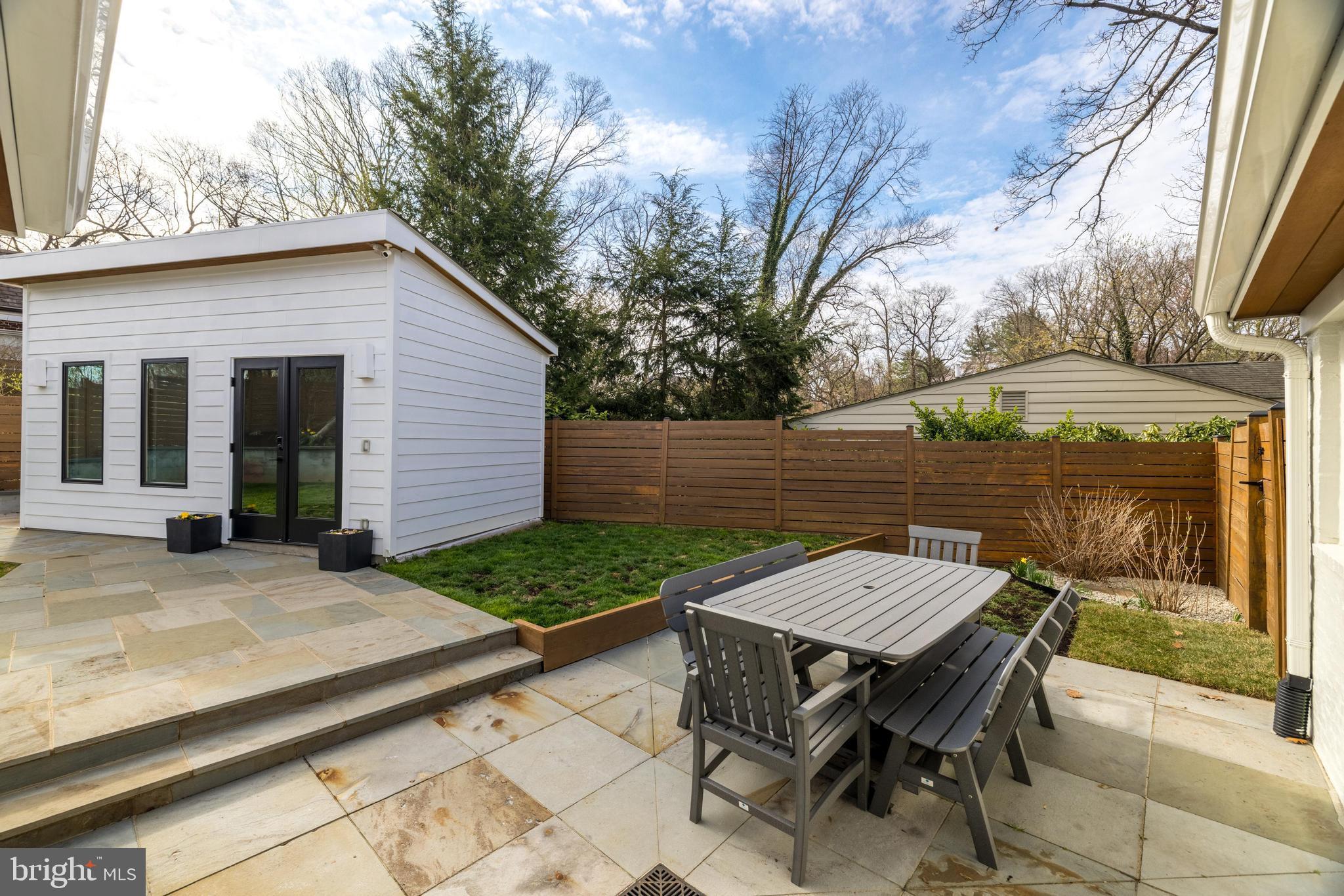 DOVER BALMORAL RIVERWOOD - Residential