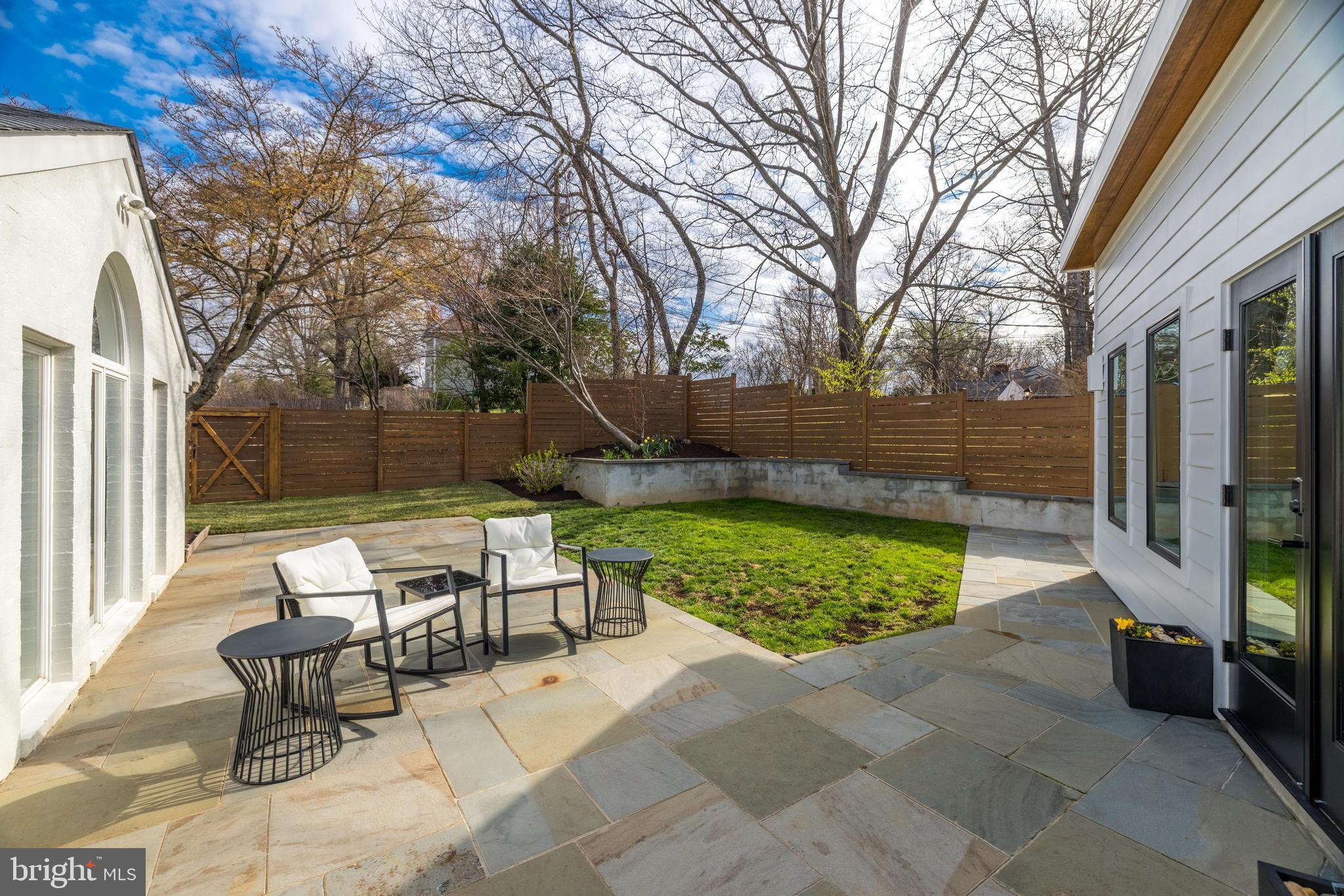 DOVER BALMORAL RIVERWOOD - Residential