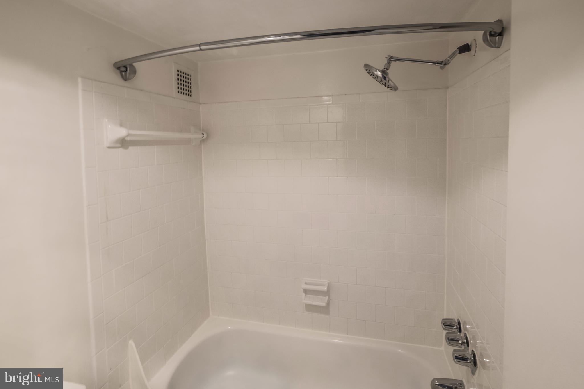 PARC EAST - Residential Lease