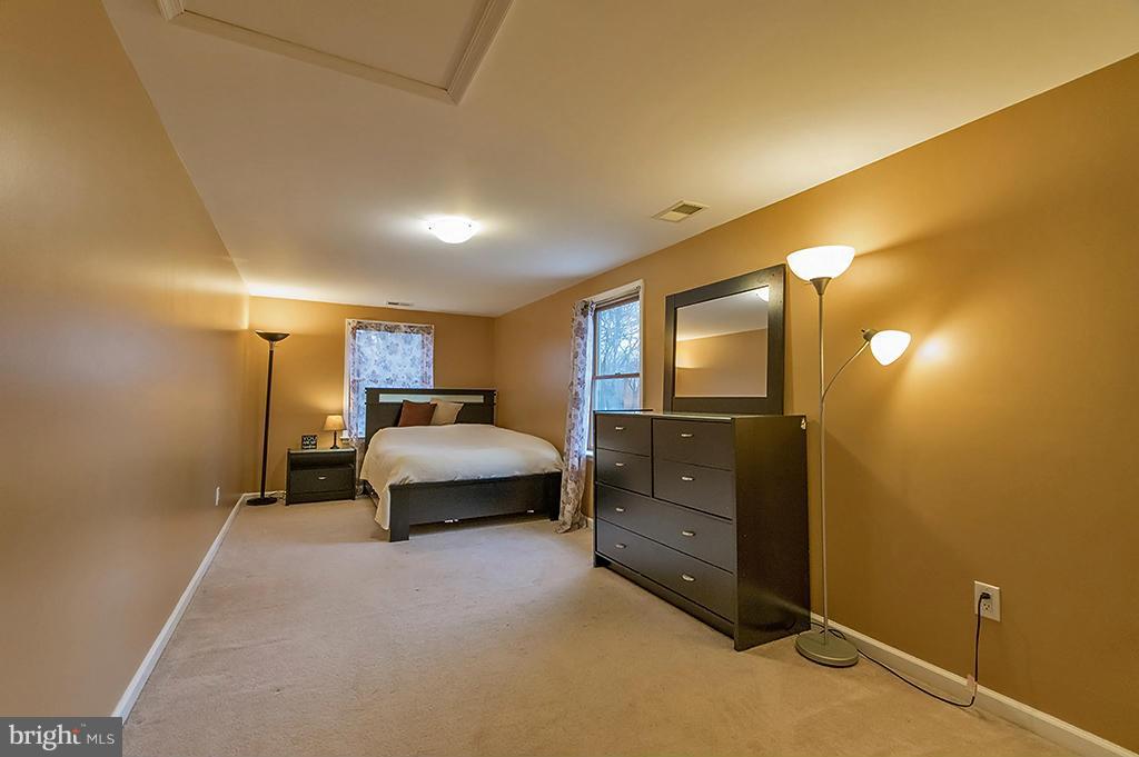 DOGWOOD MANOR - Residential