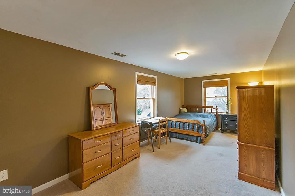 DOGWOOD MANOR - Residential