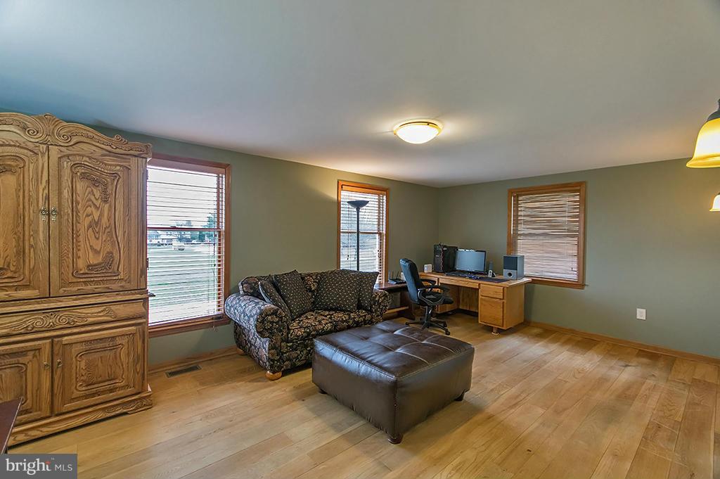 DOGWOOD MANOR - Residential