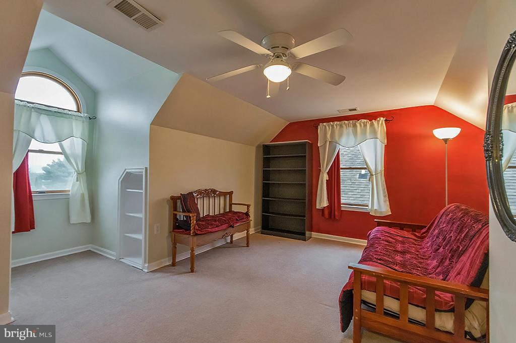 DOGWOOD MANOR - Residential