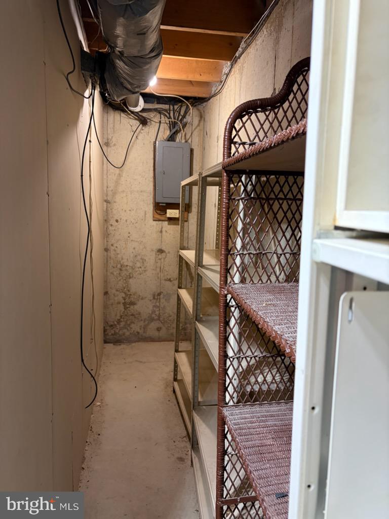 HILLTOP SUMMIT - Residential