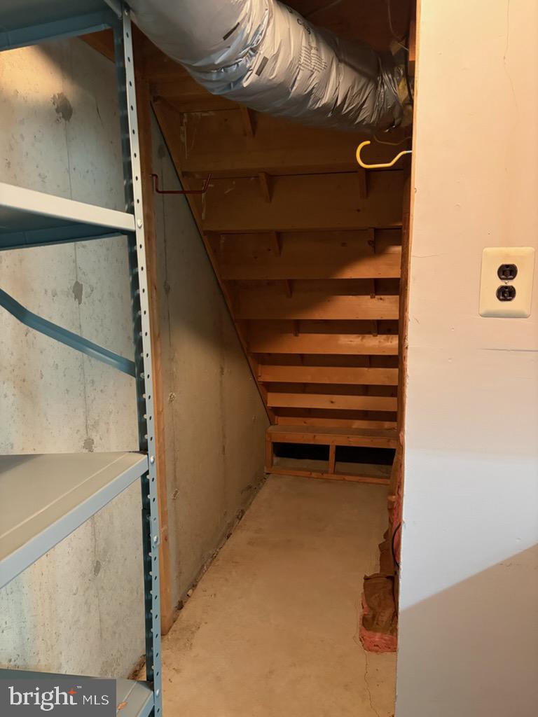 HILLTOP SUMMIT - Residential