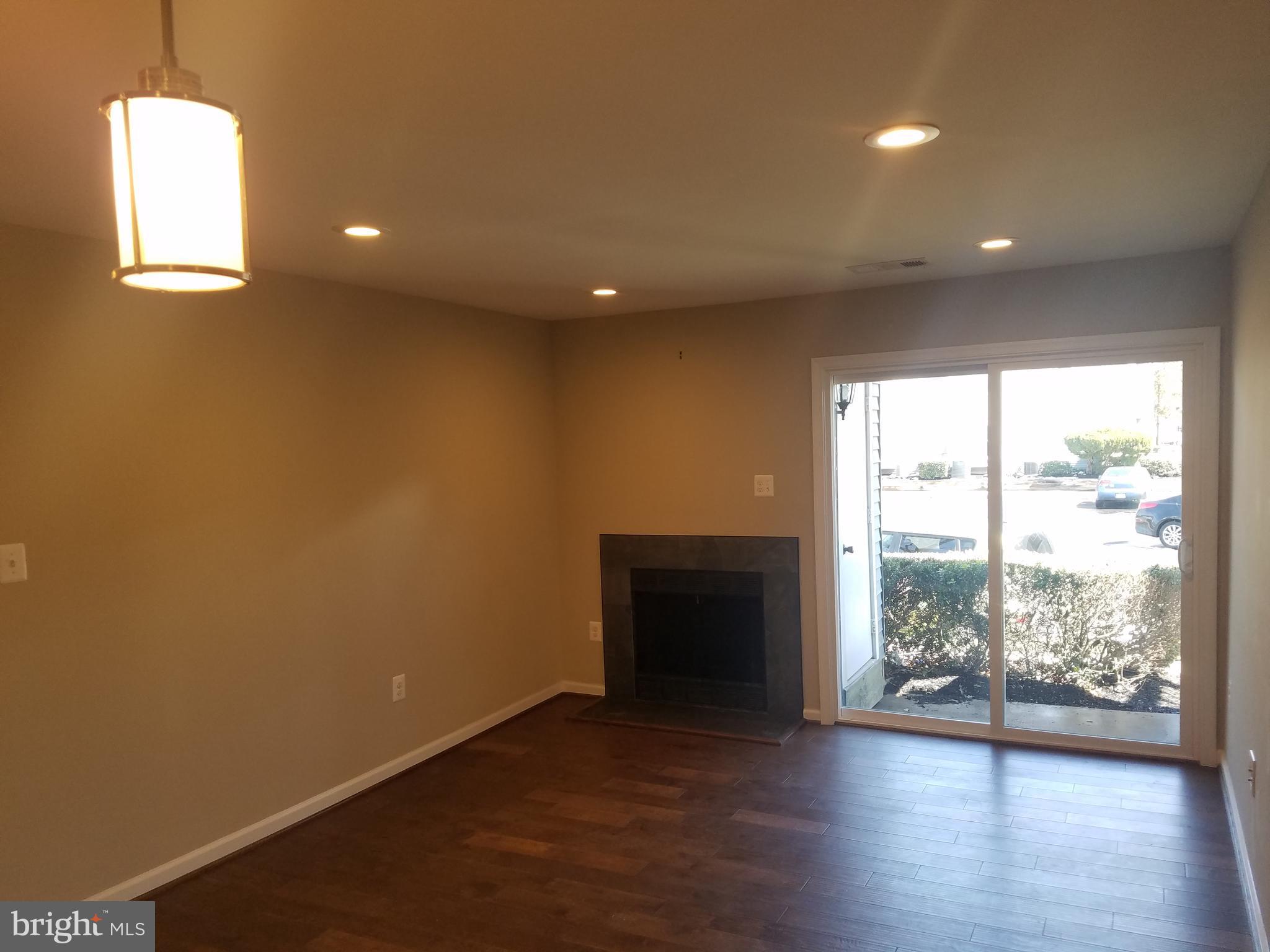 CLUSTERS AT WOODLAWN - Residential Lease