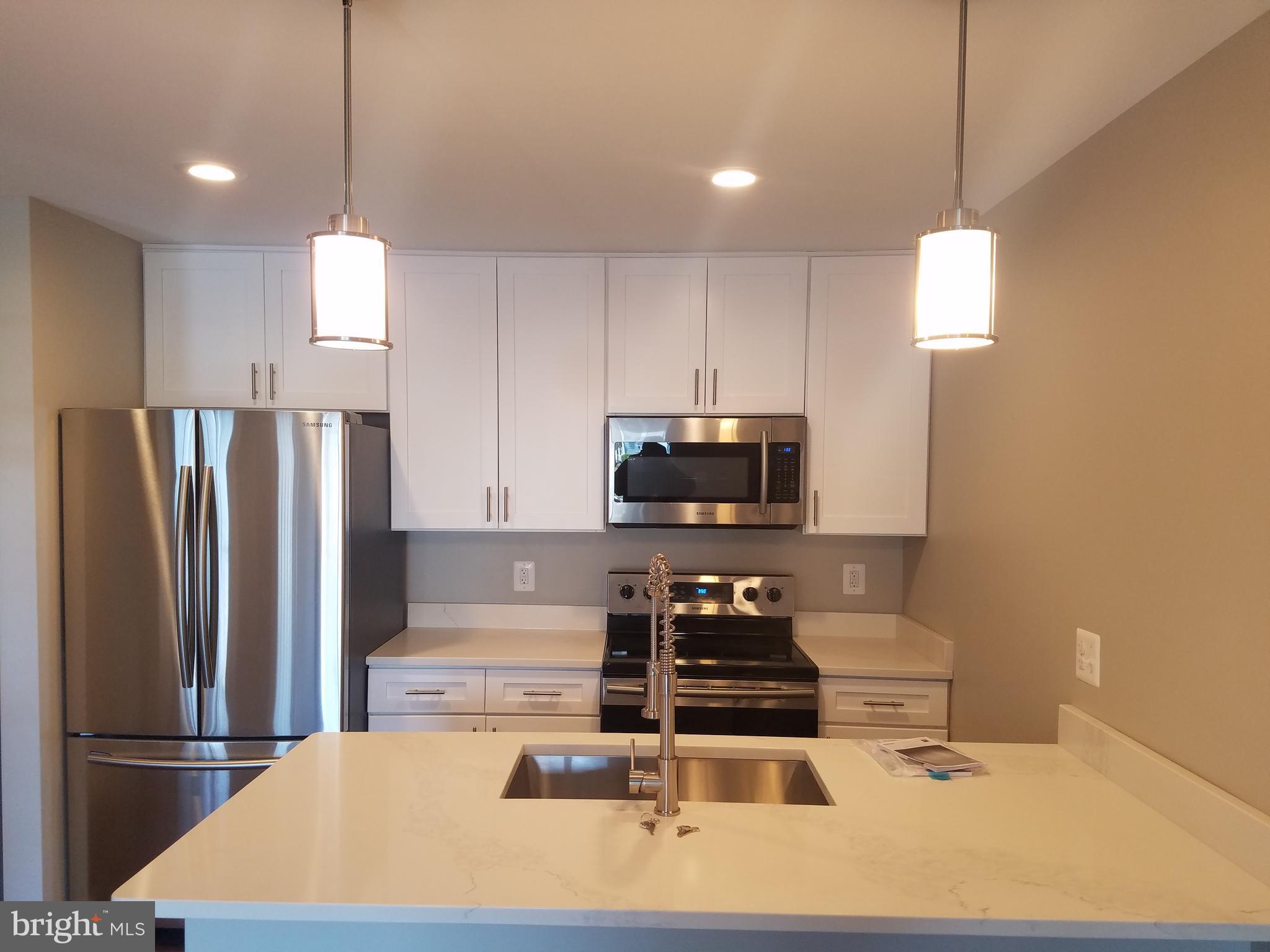 CLUSTERS AT WOODLAWN - Residential Lease