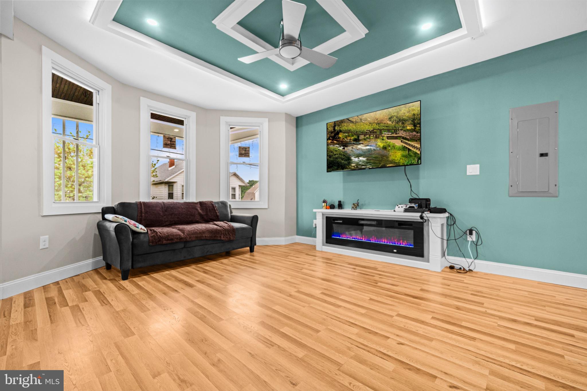 BLACK ADDITION - Residential