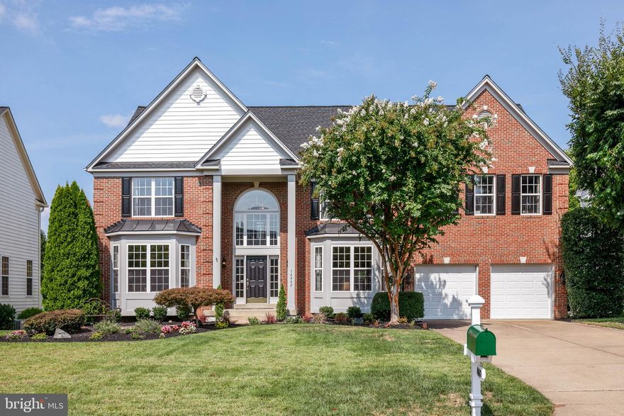 STUNNING COLONIAL HOME IN THE DESIRABLE GATED GOLF COURSE COMMUNITY OF PIEDMONT OFFERS OVER 5800 FINISHED SQUARE FEET OF BEAUTY AND NATURAL LIGHT!  THE 5 BEDROOM 5 BATH EXECUTIVE HOME IS PERFECT FOR ENTERTAINING FAMILY AND FRIENDS INSIDE AND OUT.  THE GORGEOUS 2 STORY FAMILY ROOM IS IDEAL FOR THOSE COLD WINTER MONTHS WHEN ALL YOU WANT TO DO IS COZY UP TO THE BEAUTIFUL 2 STORY STONE FIREPLACE AND READ A BOOK.  THE MAIN LEVEL STUDY, WHICH CAN ALSO BE A 6TH BEDROOM, OPENS TO AN EXPANSIVE DECK AND A FULL BATH.  THE GOURMET KITCHEN SCREAMS HOLIDAY GATHERINGS OR COFFEE IN THE SUNROOM WATCHING THE DEER! BOTH ARE AMAZINGLY WONDERFUL!  AS YOU MAKE YOUR WAY UPSTAIRS TO THE UPPER LIVING QUARTERS YOU WILL FIND THE IDYLLIC LUXURY MASTER SUITE W/SPACIOUS SITTING AREA AND LARGE WALK-IN CLOSET.  MASTER BATH OFFERS A BEAUTIFUL SOAKER TUB, FRAMELESS GLASS SHOWER DOOR AND SEPARATE VANITIES.  THE MUST HAVE FINISHED BASEMENT IS THE PERFECT PLAYGROUND FOR ALL! THIS HOME OFFERS SO MUCH MORE I CAN T LIST IT ALL.  PHENOMENAL VALUE FOR APPROXIMATELY 6000 SQUARE FEET OF COMPLETE ENJOYMENT!  PIEDMONT COMMUNITY AMENITIES INCLUDE INDOOR SWIMMING POOL, 2 OLYMPIC SIZE OUTDOOR POOLS, TENNIS COURTS, FITNESS CENTER, CLUB HOUSE, DINNING, MEETING ROOMS AND BUSINESS CENTER. EASY ACCESS TO SHOPS, RESTAURANTS, MOVIE THEATER AND ENTERTAINMENT.  MINUTES TO I-66, COMMUTER SHUTTLE AND TRAIN.