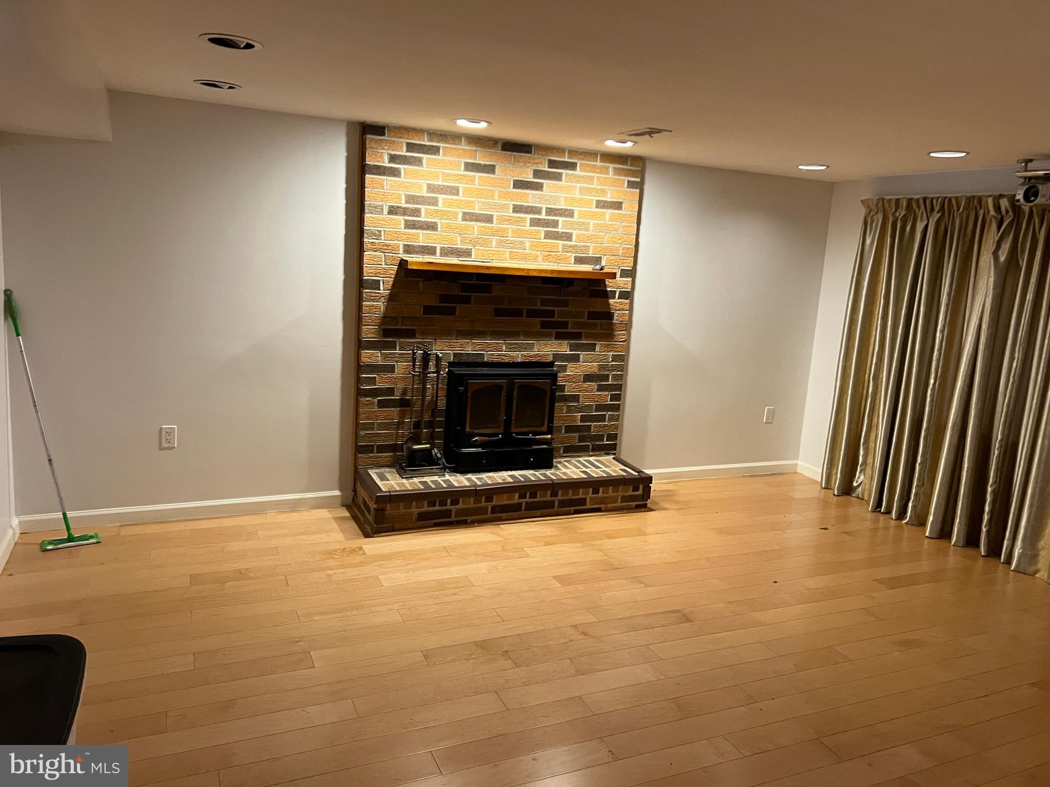 SOMERTON - Residential