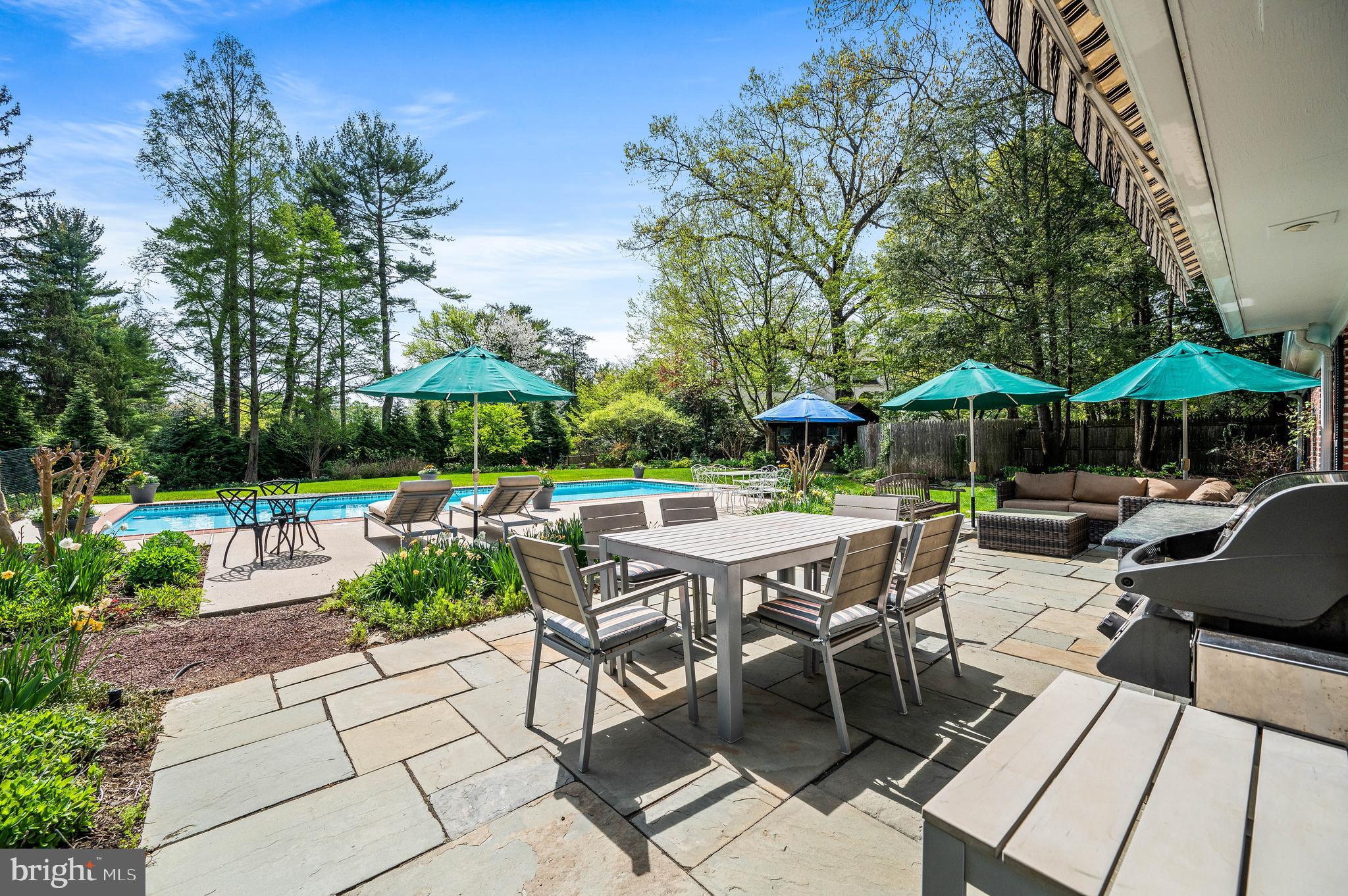 CHESTNUT HILL - Residential