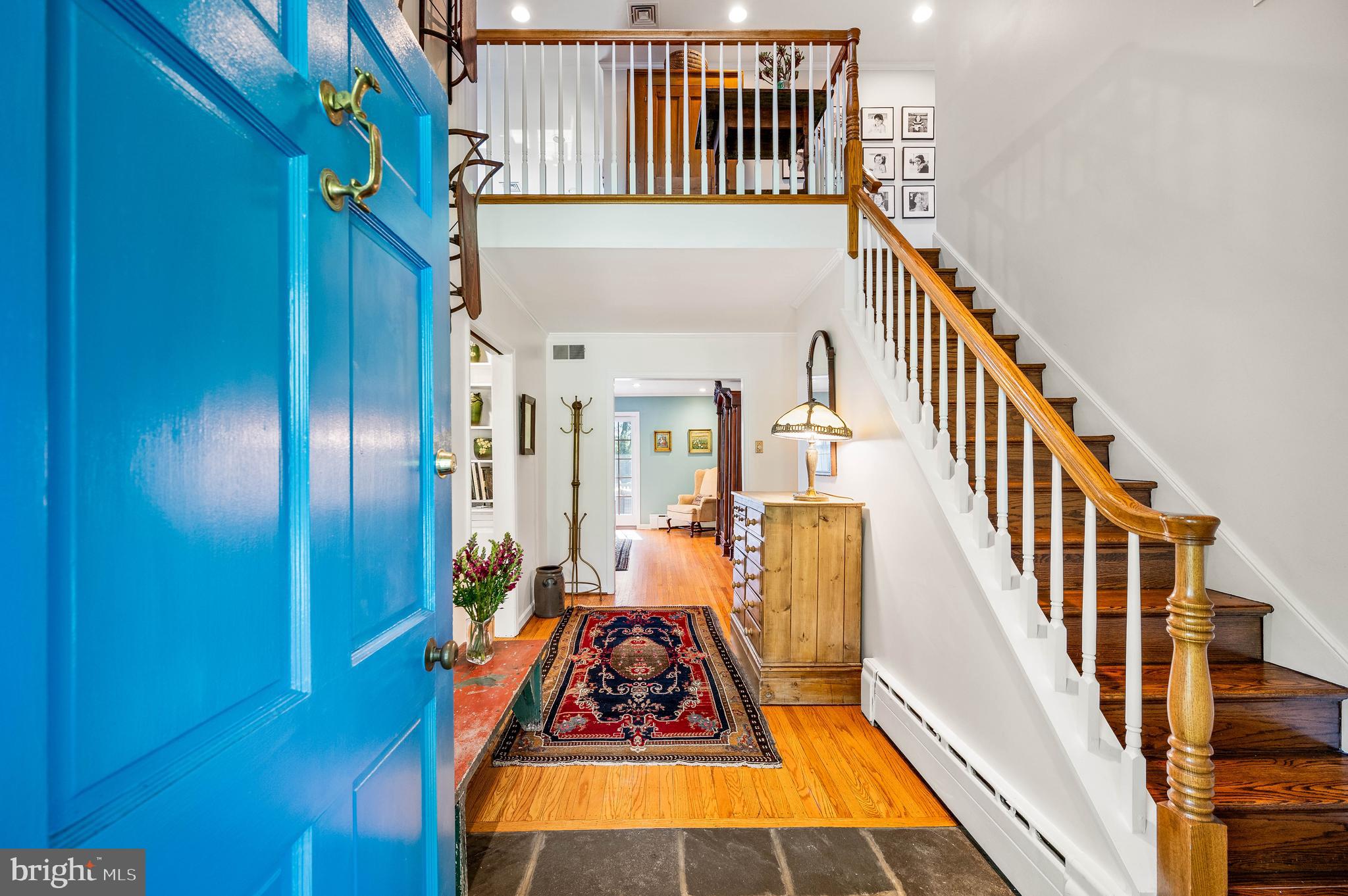 CHESTNUT HILL - Residential