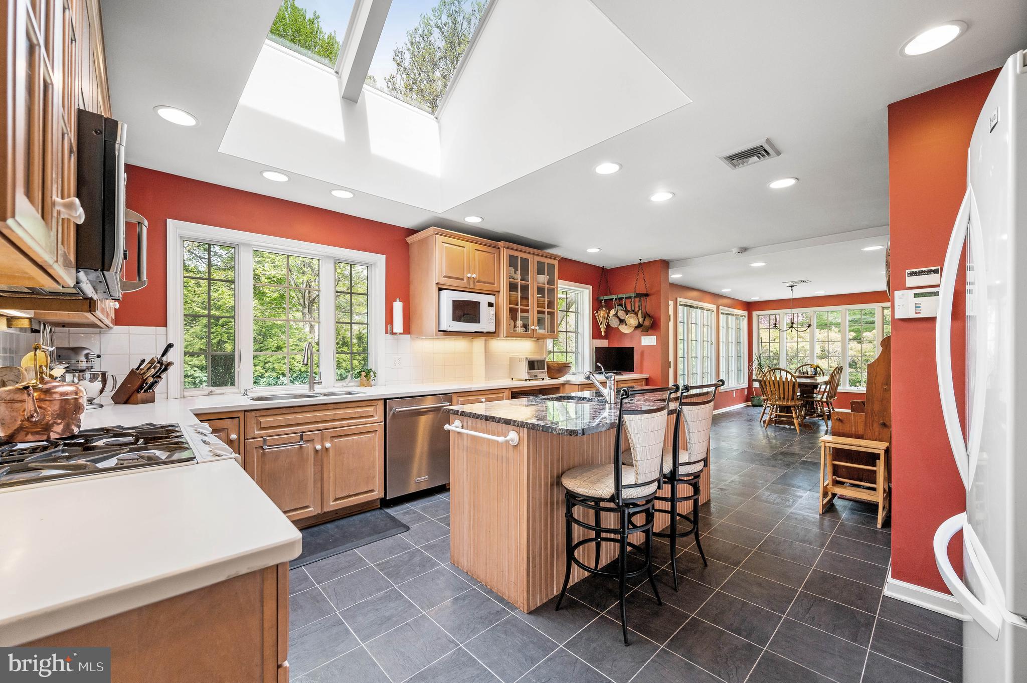 CHESTNUT HILL - Residential