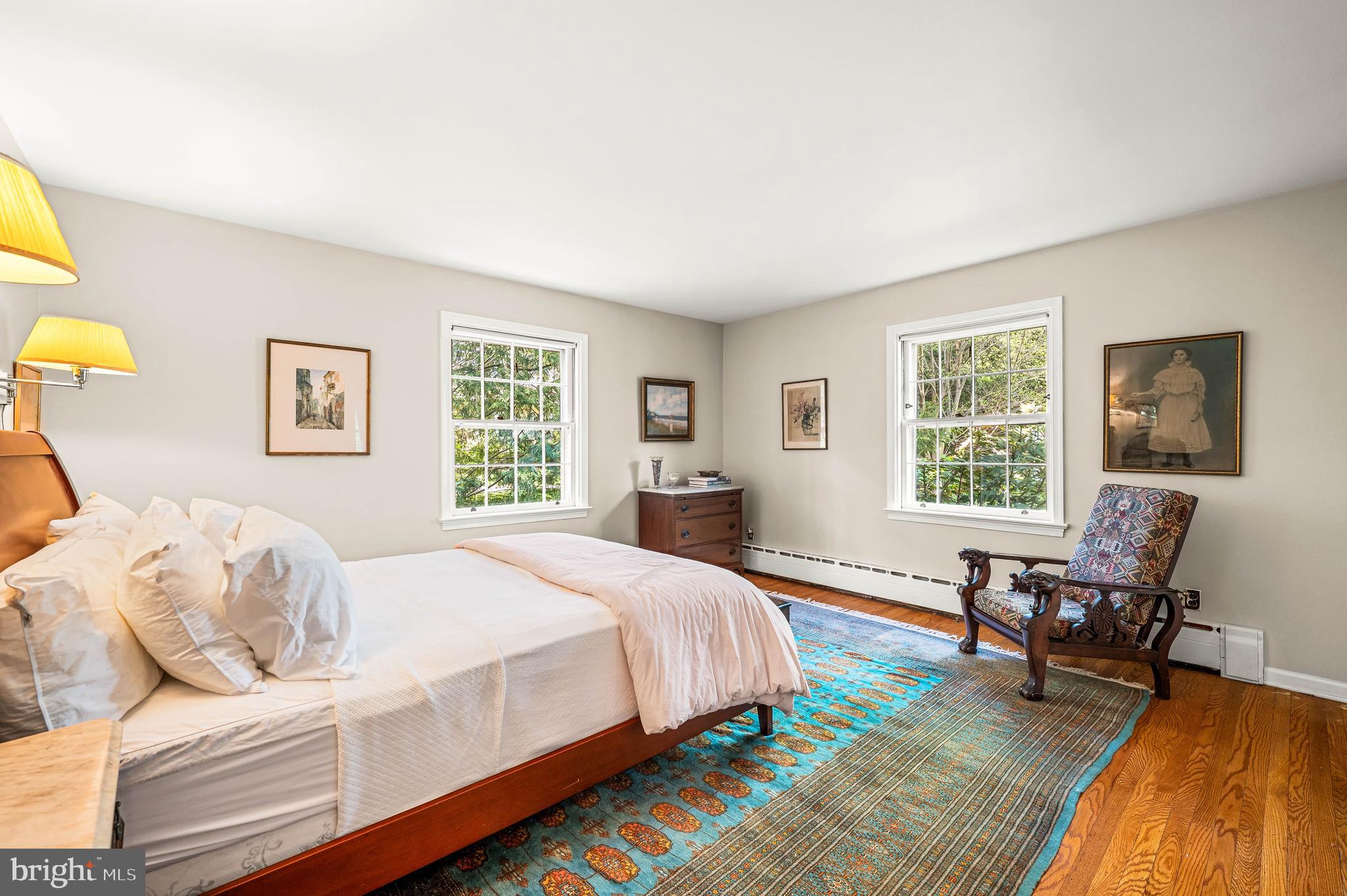 CHESTNUT HILL - Residential