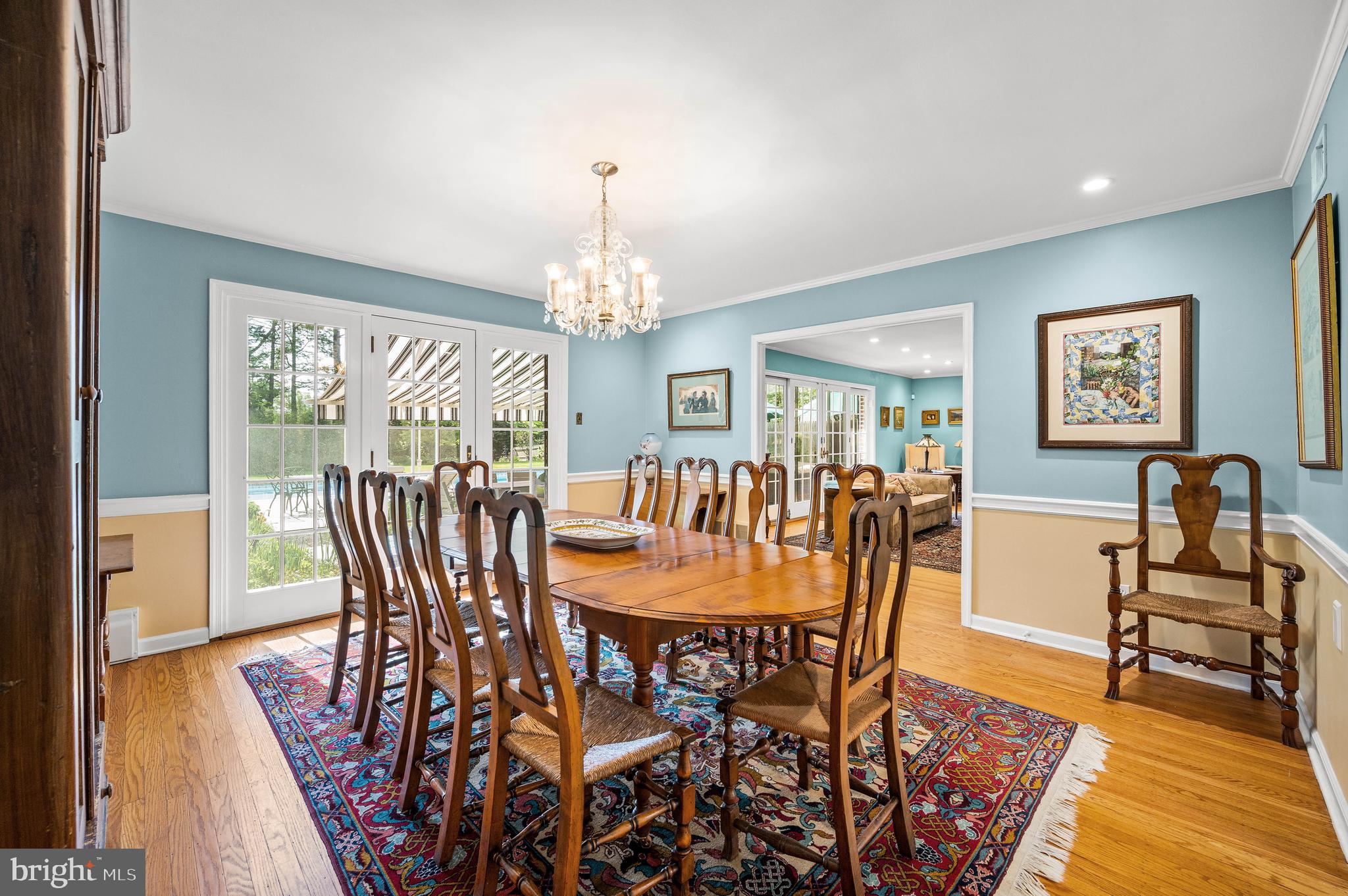 CHESTNUT HILL - Residential