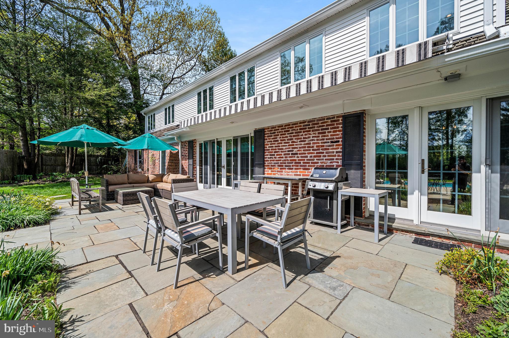 CHESTNUT HILL - Residential