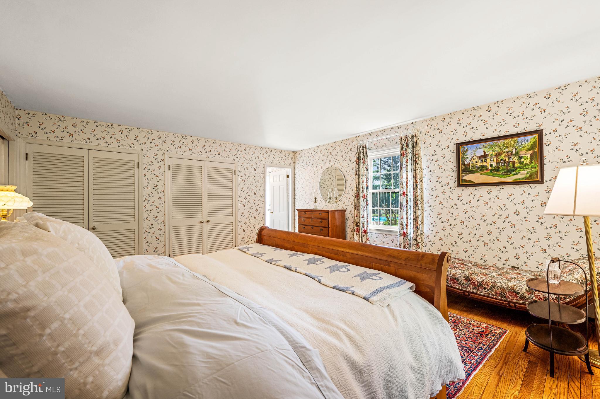 CHESTNUT HILL - Residential