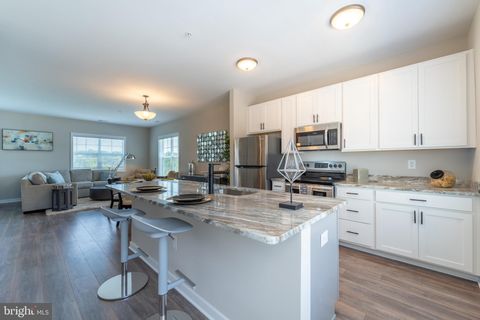 456 #B WOODCREST DRIVE SE WASHINGTON DC 20032