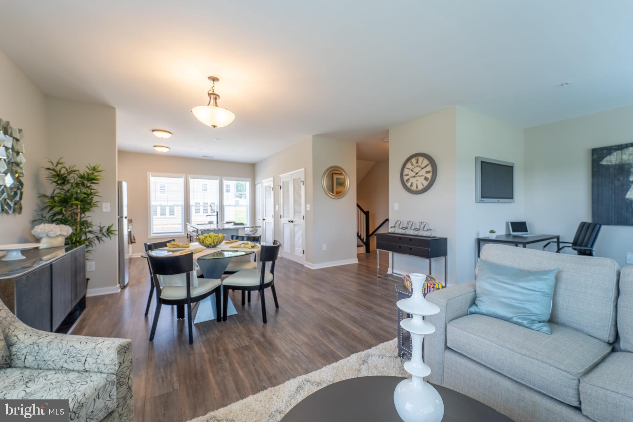 456 #B WOODCREST DRIVE SE