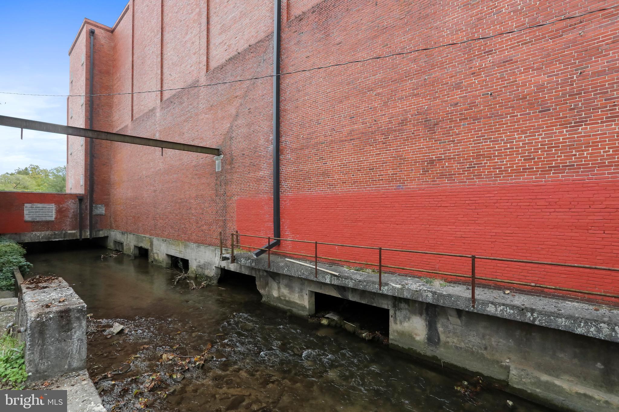 CHAMBERSBURG - Commercial Sale