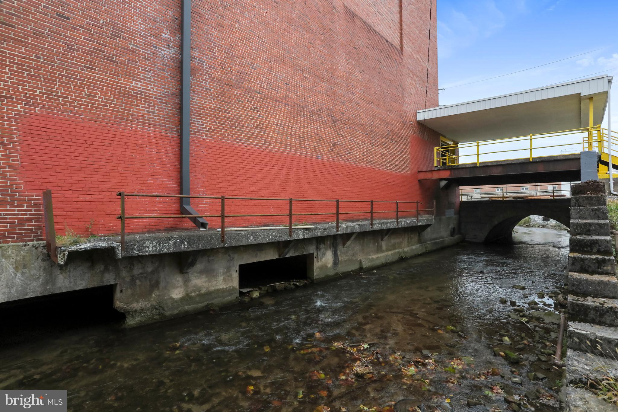 CHAMBERSBURG - Commercial Sale