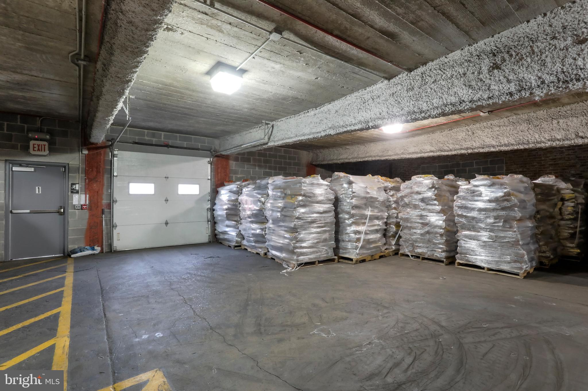 CHAMBERSBURG - Commercial Sale