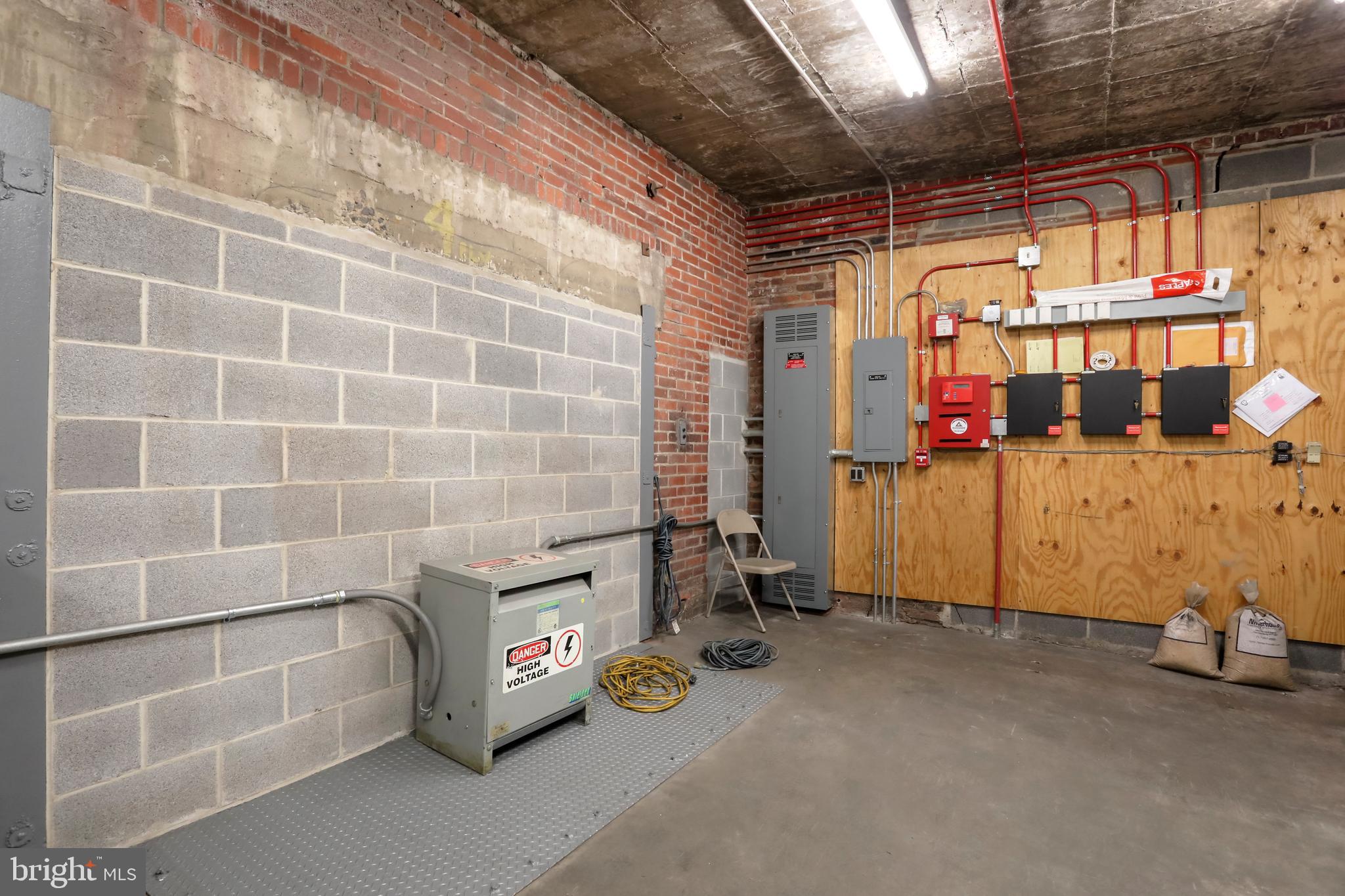 CHAMBERSBURG - Commercial Sale