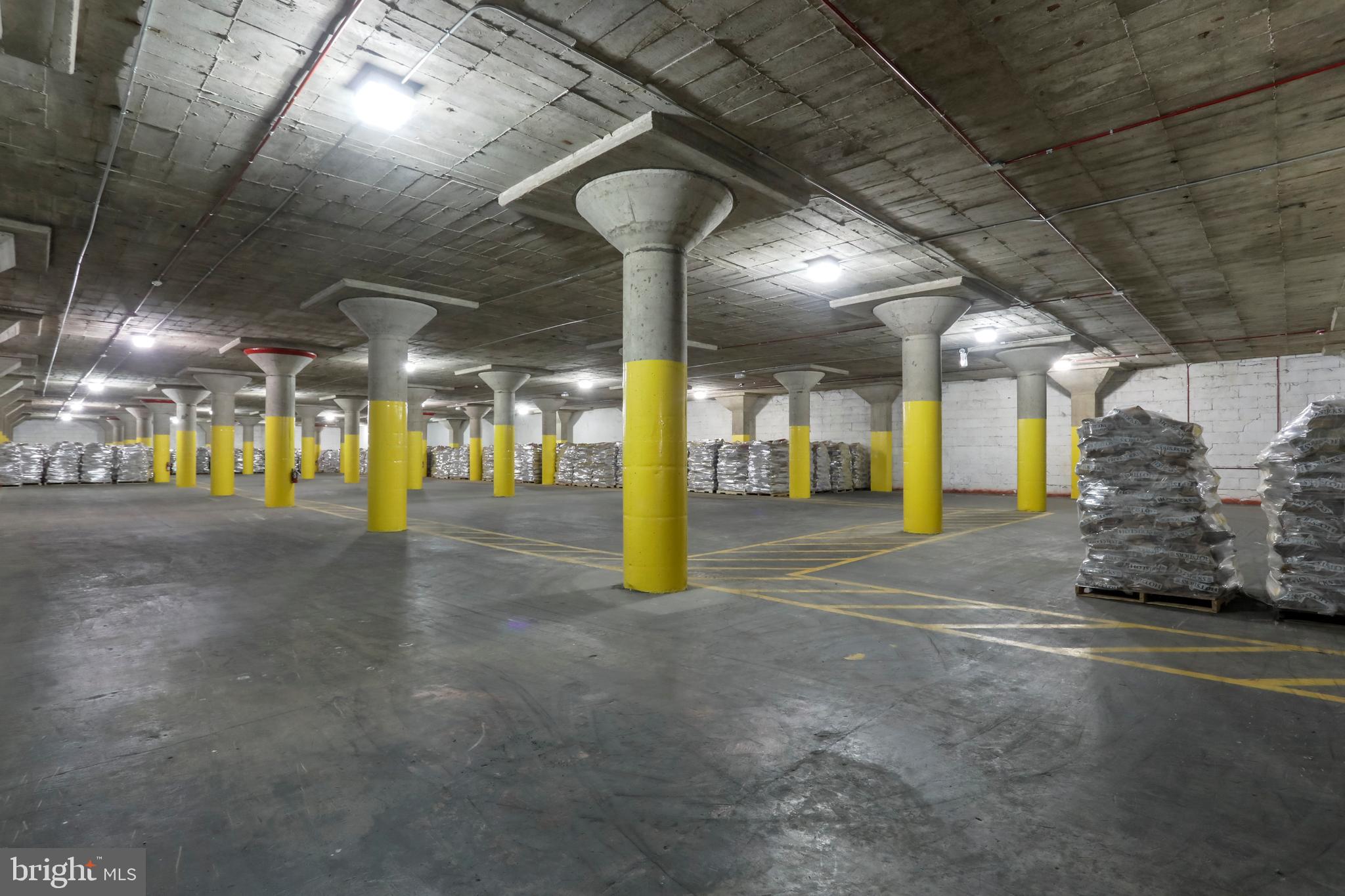 CHAMBERSBURG - Commercial Sale