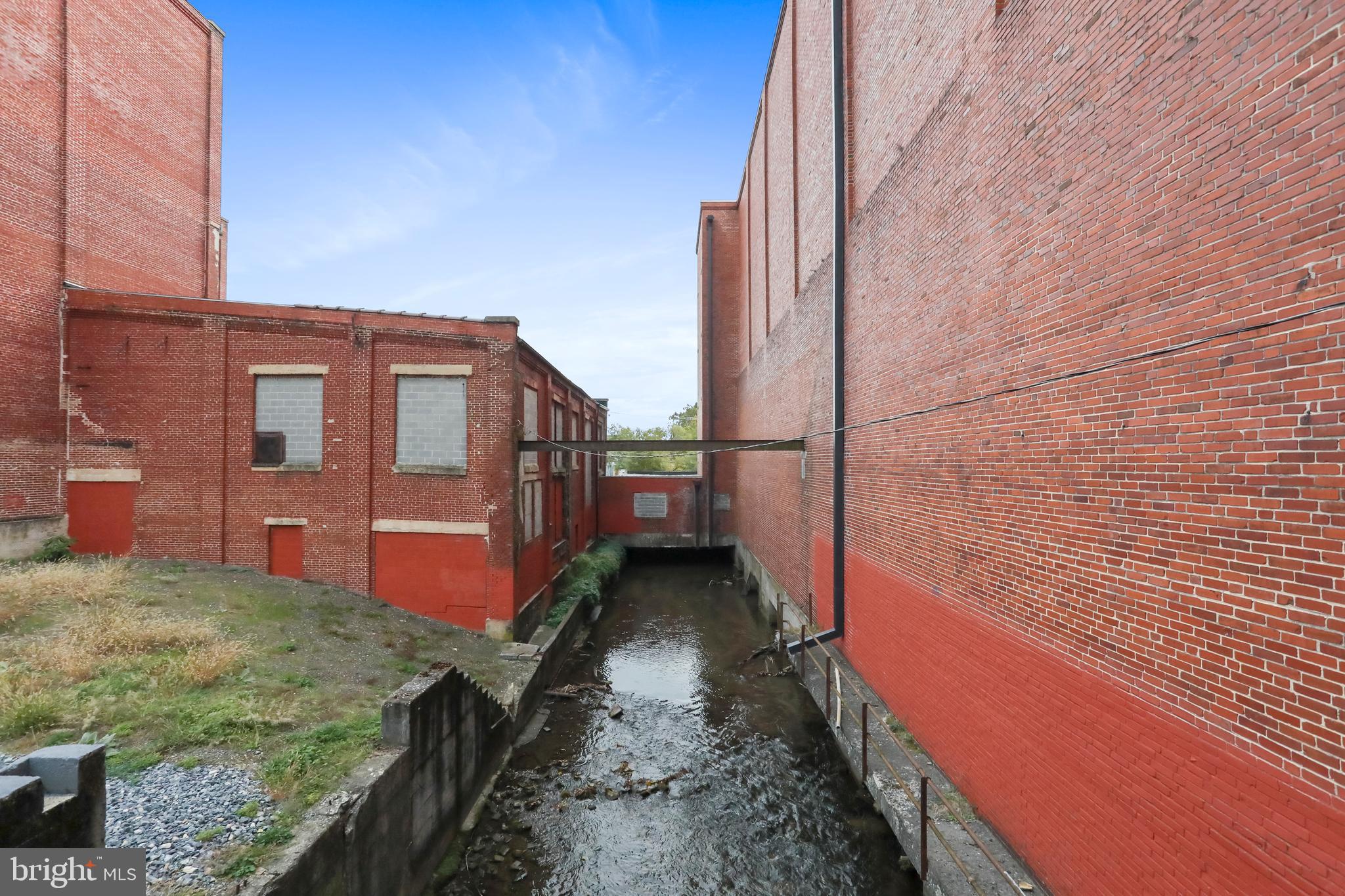 CHAMBERSBURG - Commercial Sale