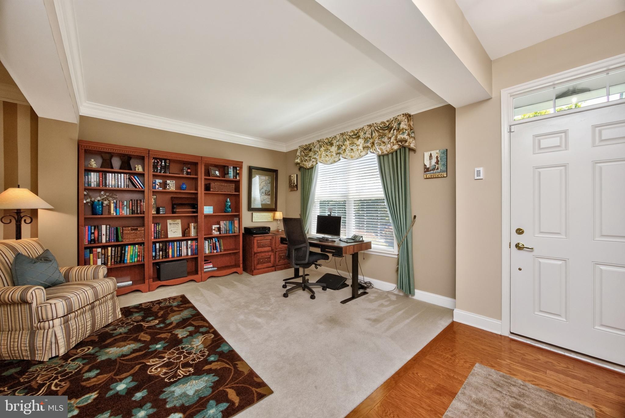 2232 PEMBROKE LANE