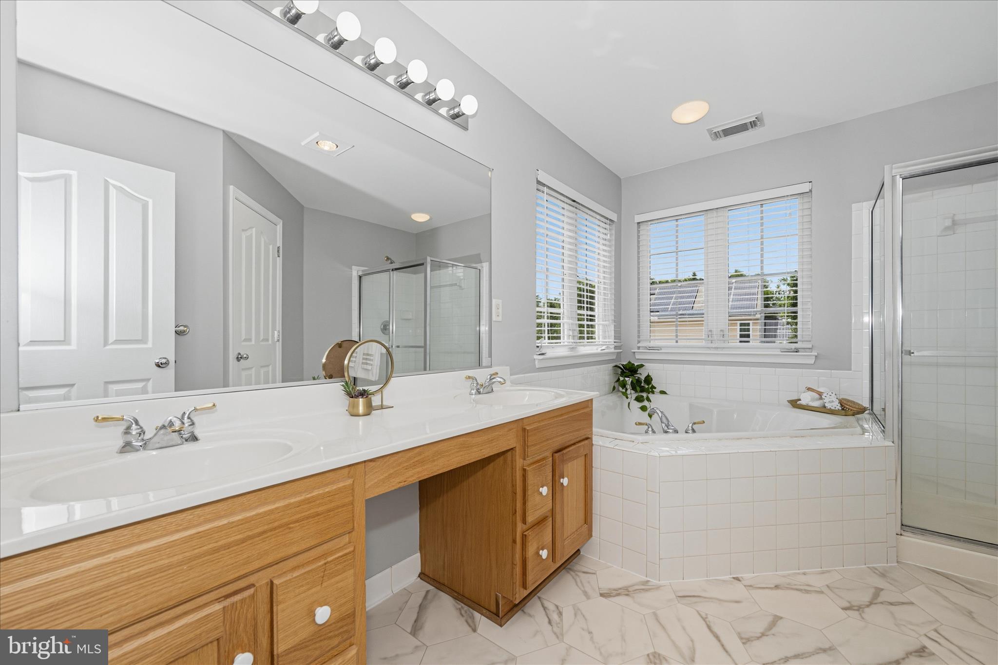 KINGSBROOK - Residential