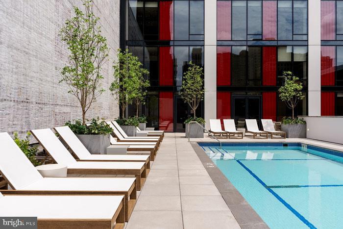 WASHINGTON SQ - Residential Lease